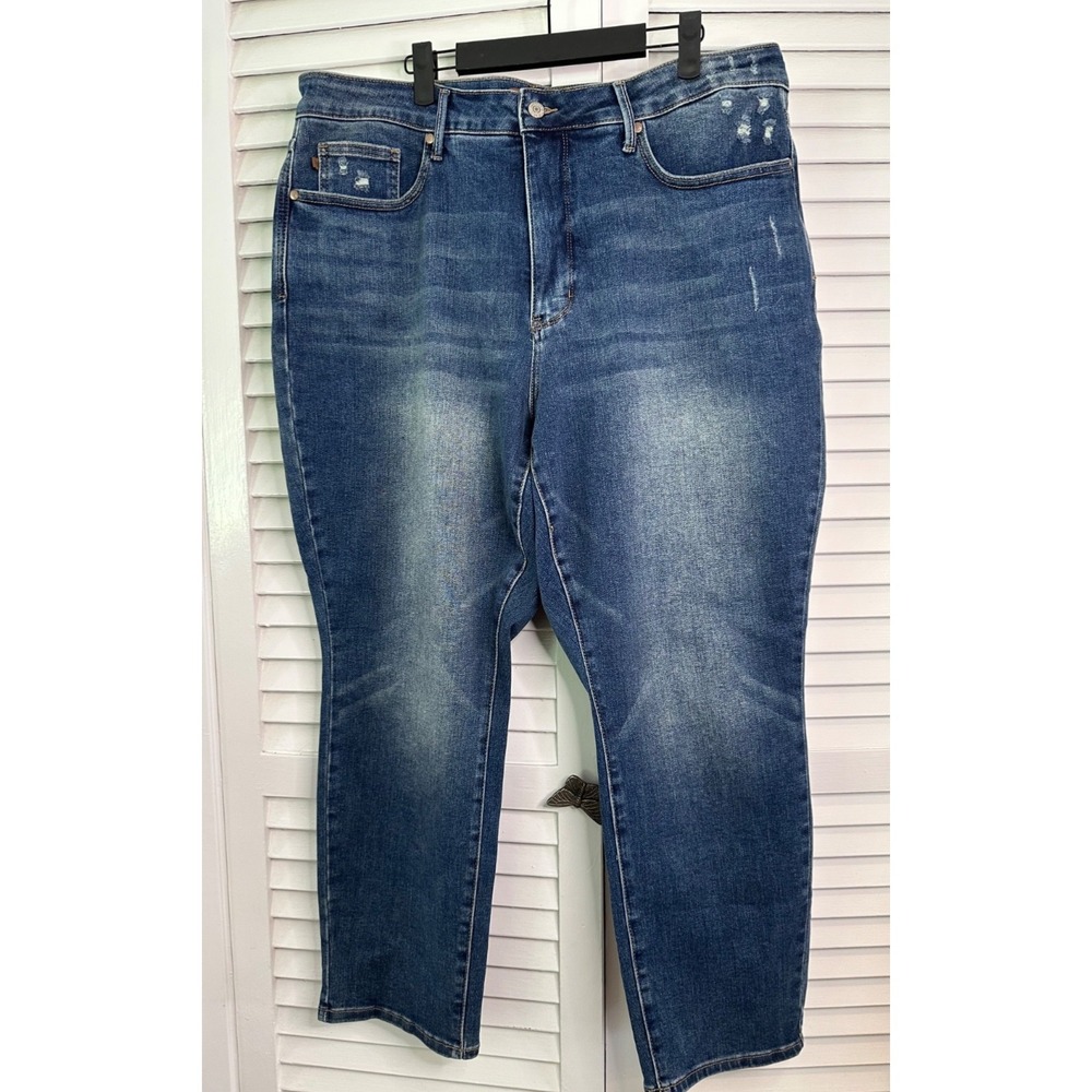 Judy Blue Size 20W Medium Wash Lightly Distressed Slim Fit‎ Jeans Stretchy JB1